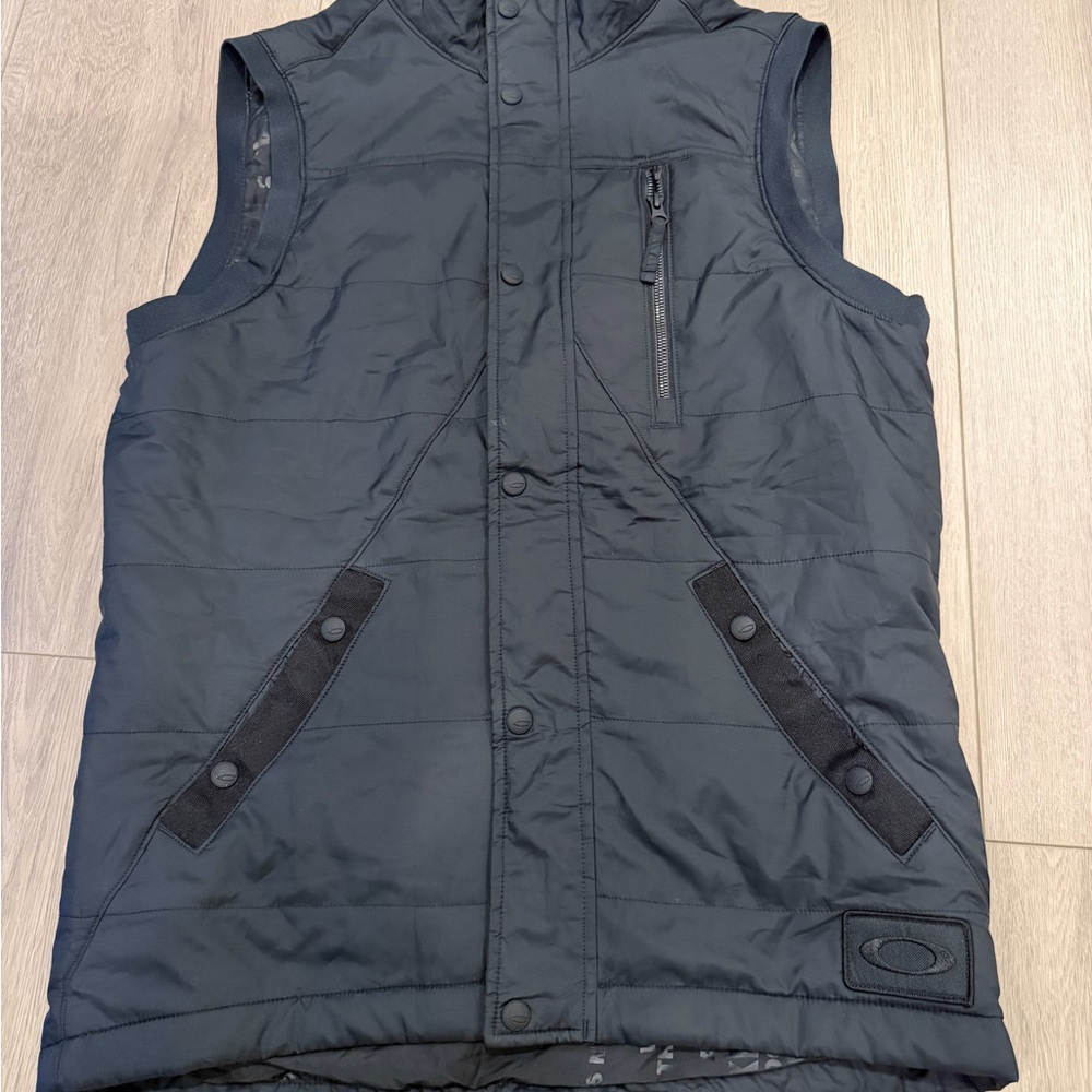 Oakley Men's Dark Gray Quilted Vest